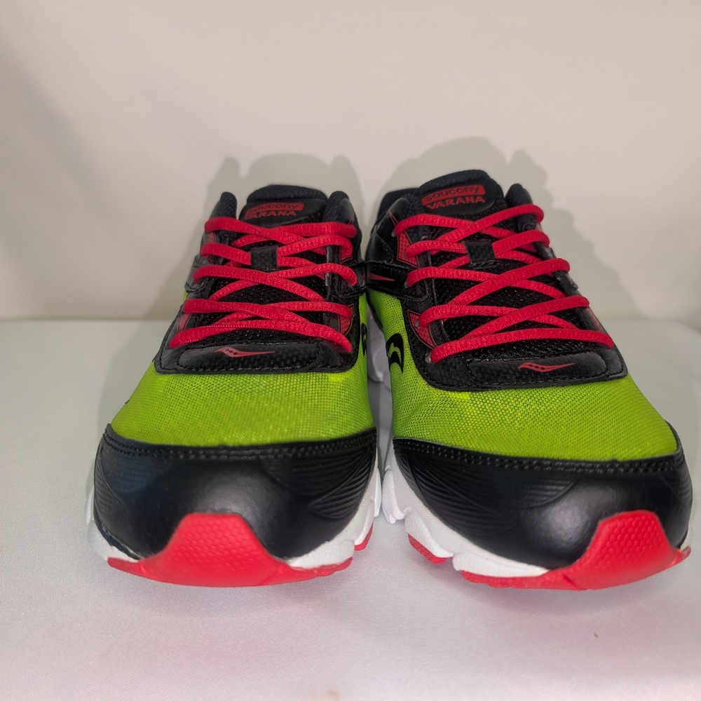 NIB Saucony Varana Boys Running Shoes Size 6 - Picture 2 of 8